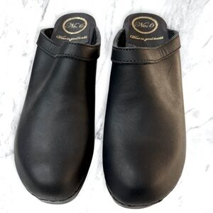 BNIB No.6 Black Clogs size 40